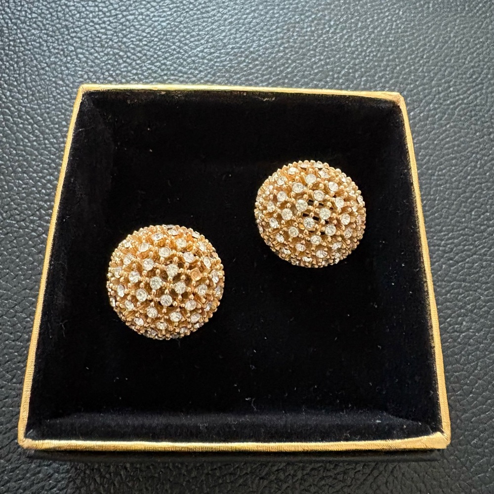 CINER vintage domed gold and rhinestone earrings CLIP